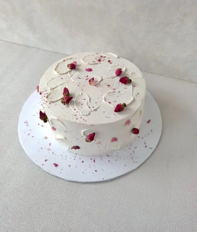 Buds of Roses cake 1kg