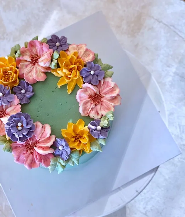 Sage cake with floral| 1.3 Kg | Three Day Lead Time Required