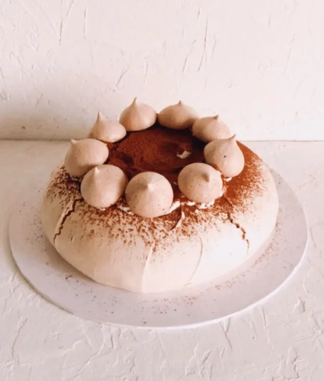 Tiramisu Pavlova