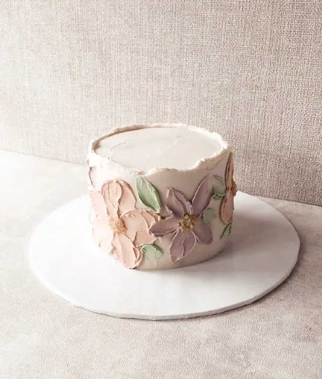Petite Pastel Blooms cake | 450g