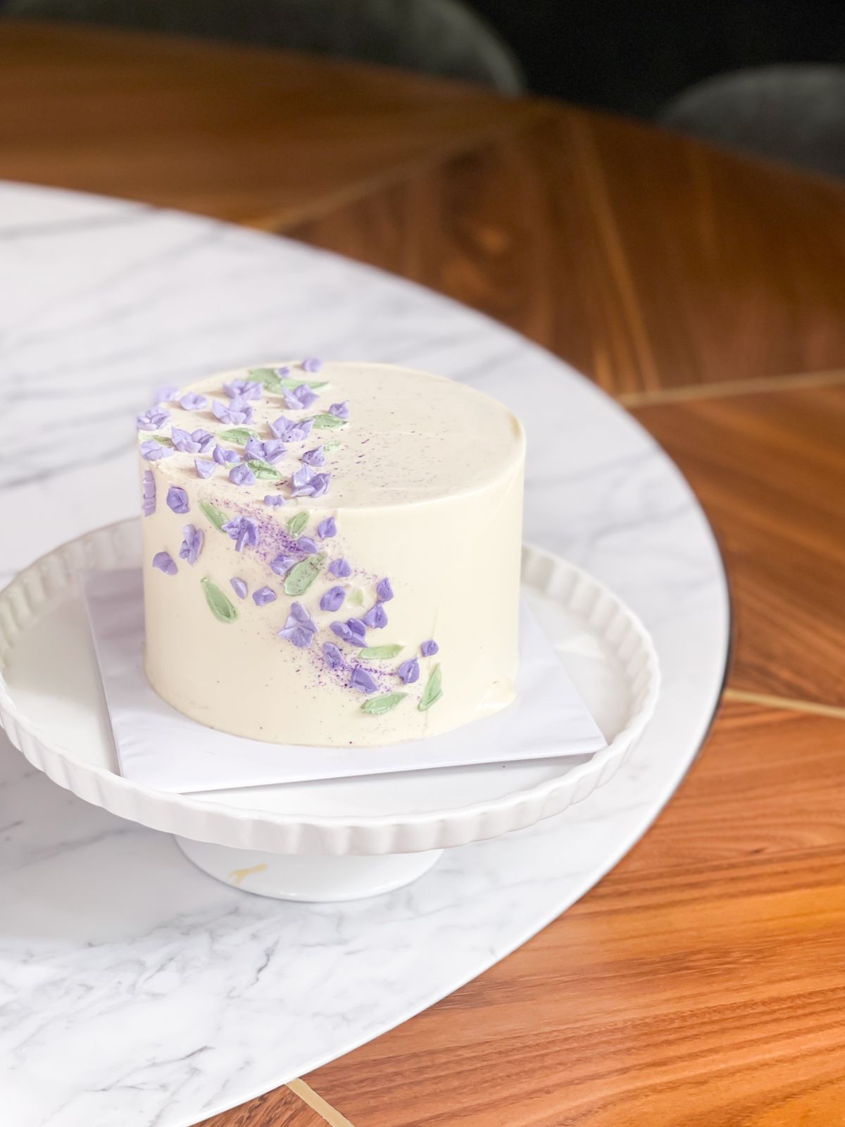 Please note the flavor profile of your choice at checkout: ribbon cake , ribbon almond The cake has dimensions of 6 inches in diameter and 4-5 inches in height