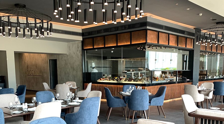 Sunday Brunch Buffet Experience at Harbour Court, The Kingsbury!