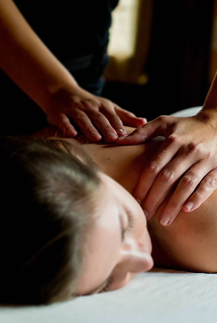 Peace for the Senses | Full Body Massage | 60 Minutes - Esthèti Centre